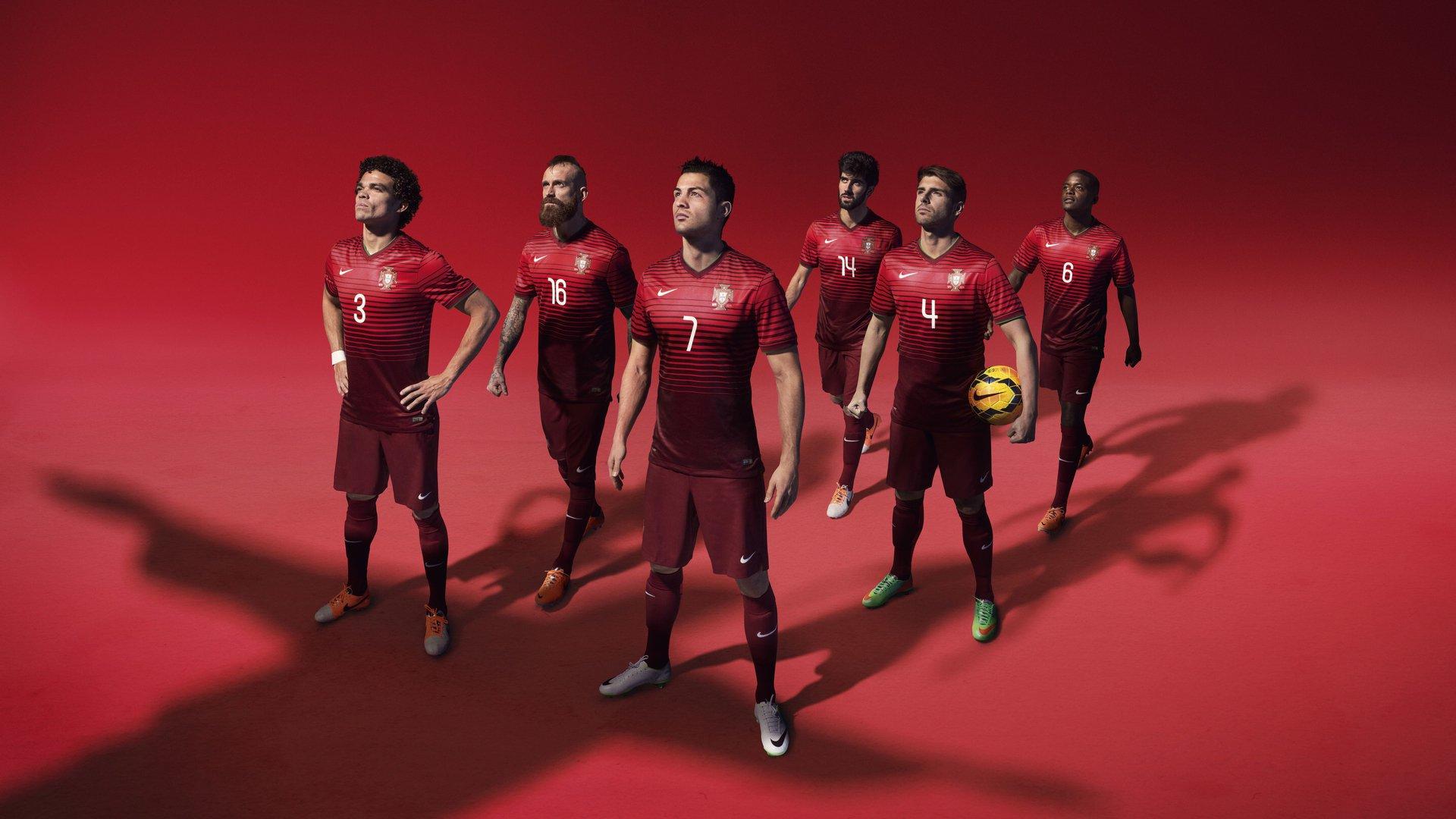 【杏彩体育】意甲争冠白热化，国际米兰绝杀登顶，AC米兰紧追不