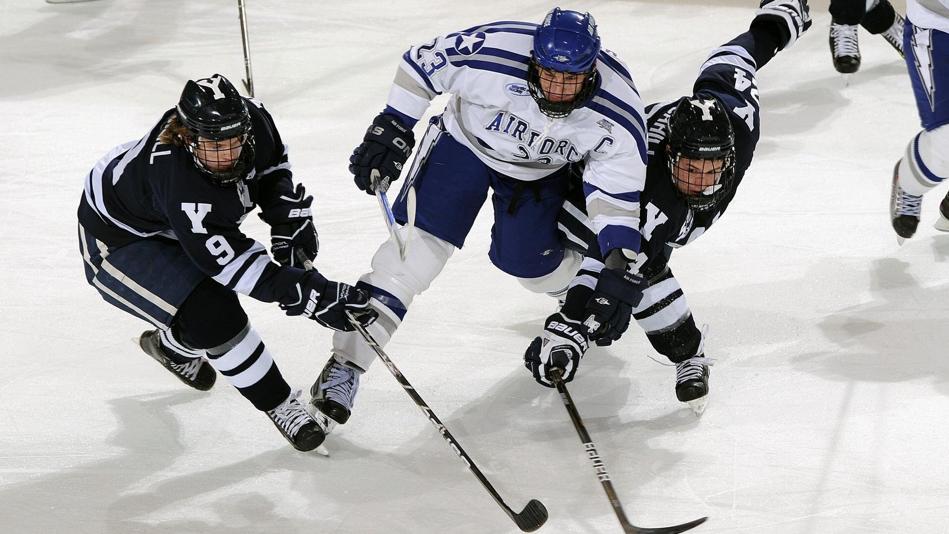 王者荣耀世界冠军杯落幕，中国战队斩获三连冠创历史