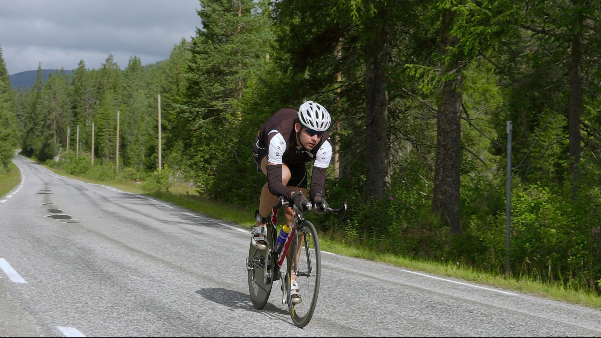 雪橇世锦赛激战正酣，德国队包揽双人项目金牌，中国队创历史最佳